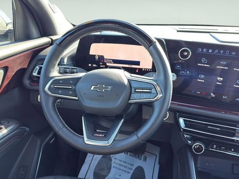 Used 2025 Chevrolet Traverse Z71 w/ Enhanced Driving Package image 15