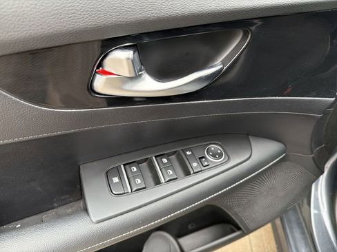 Used 2024 Kia Forte GT-Line w/ GT-Line Premium Package image 15