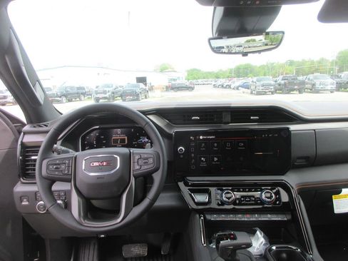 New 2026 GMC Sierra 1500 AT4 AWD/4WD image 18