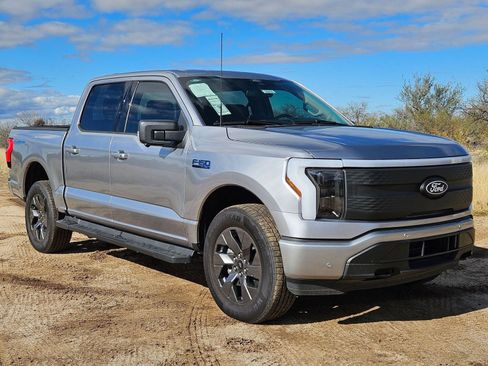 New 2025 Ford F150 Lightning Flash AWD/4WD image 3