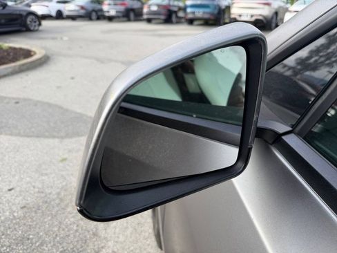 Used 2020 Tesla Model Y Long Range image 33