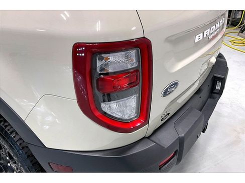 Used 2025 Ford Bronco Sport Badlands image 30