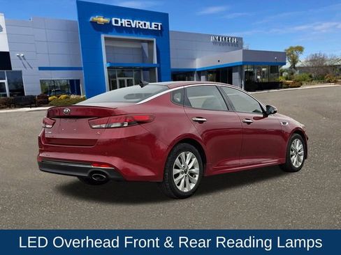 Used 2018 Kia Optima S w/ Panoramic Sunroof Package image 9