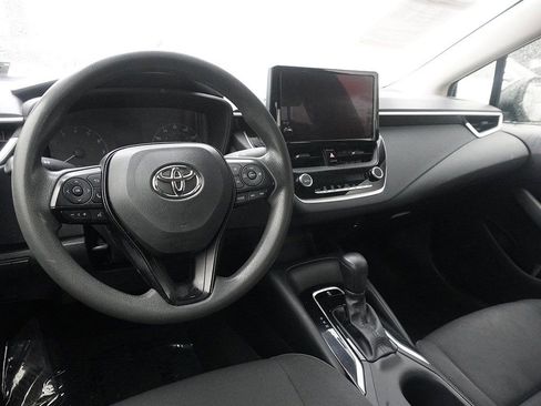 Used 2024 Toyota Corolla LE image 33