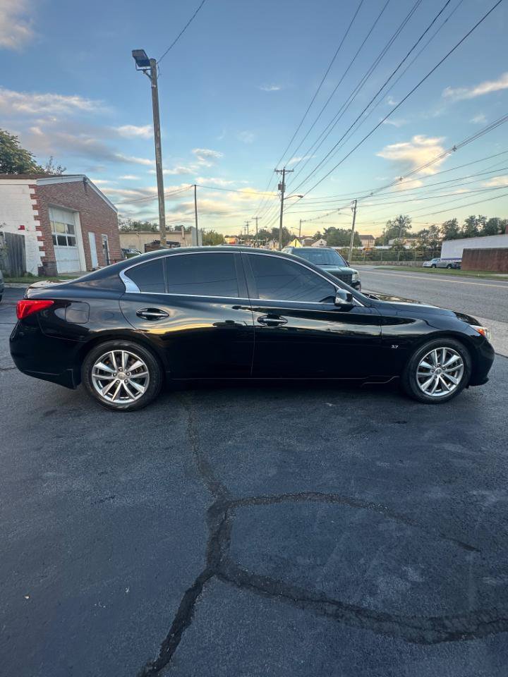 Used 2015 INFINITI Q50 Premium w/ Navigation Package RWD image 7