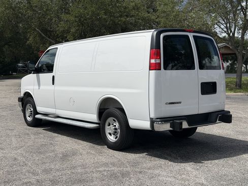 Used 2025 Chevrolet Express 2500 w/ Driver Convenience Package RWD image 3