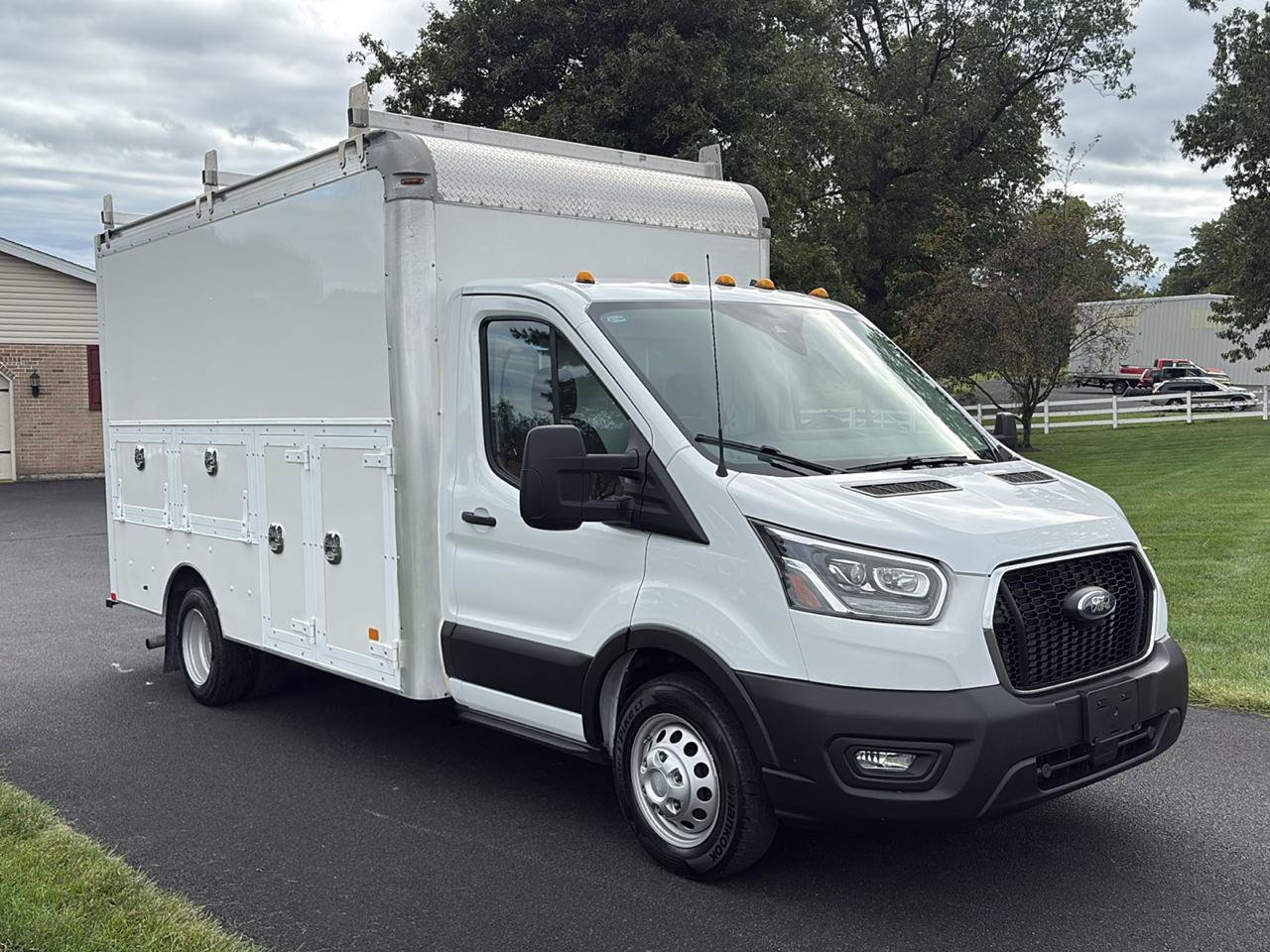 Used 2023 Ford Transit 350 Low Roof DRW AWD w/ Interior Upgrade Package image 4