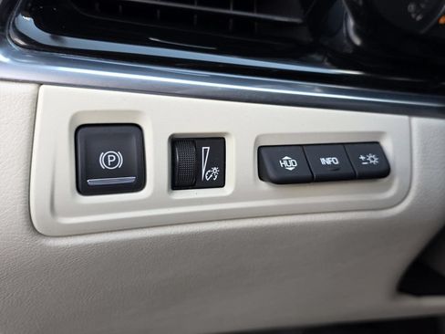 Used 2020 Cadillac XT6 Premium Luxury FWD image 50