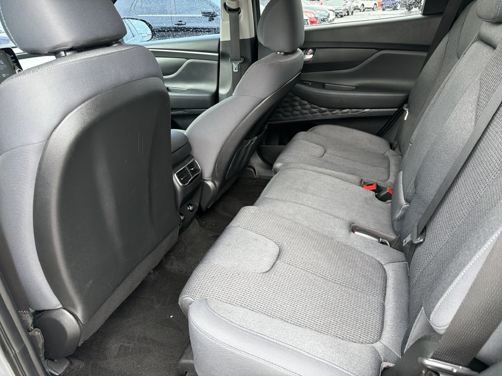 Used 2022 Hyundai Santa Fe SEL FWD image 16