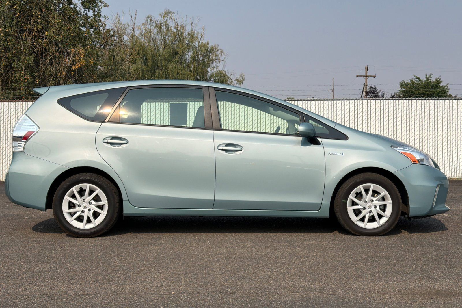 Used 2014 Toyota Prius V Three FWD image 3