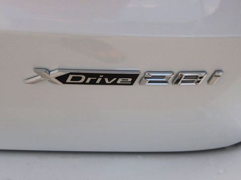 Used 2025 BMW X1 xDrive28i w/ Technology Package image 22