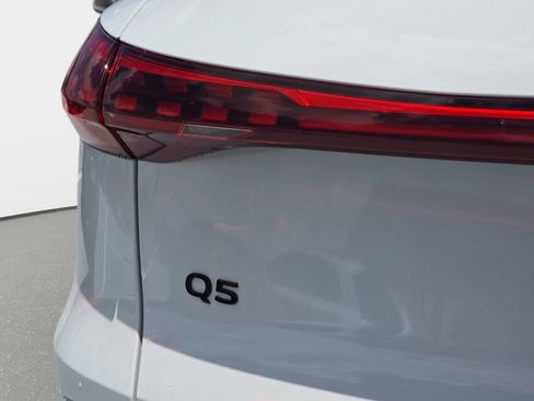 Certified 2025 Audi Q5 Premium Plus w/ Premium Plus AWD/4WD image 26