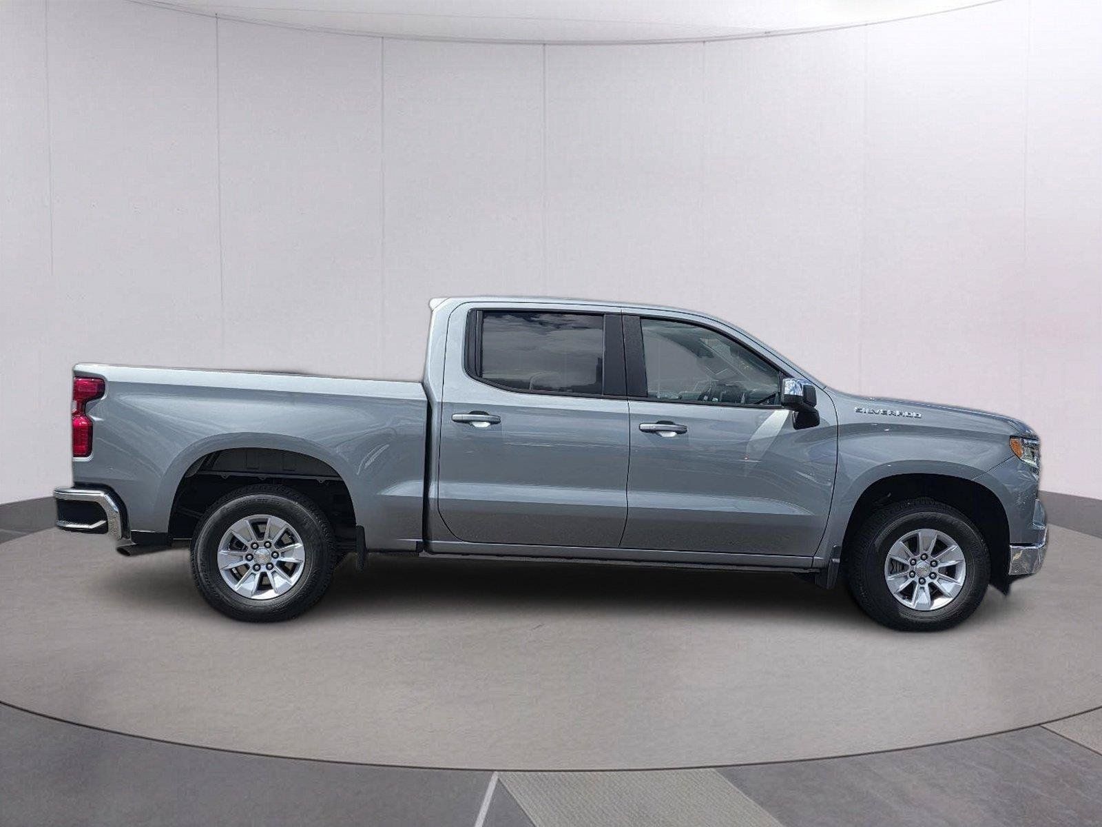 Used 2025 Chevrolet Silverado 1500 LT RWD image 4