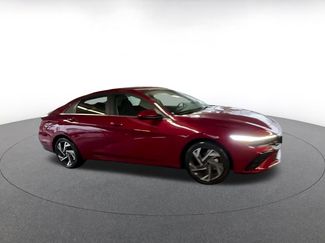Used 2025 Hyundai Elantra SEL video 2