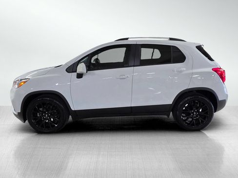 Used 2022 Chevrolet Trax LT w/ Sport Edition FWD image 4