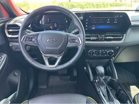 Certified 2025 Chevrolet TrailBlazer ACTIV w/ Convenience Package AWD/4WD image 8
