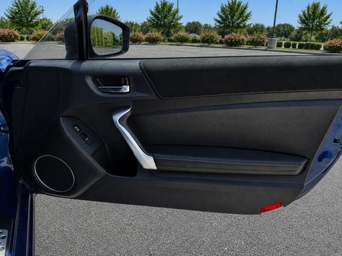 Used 2019 Toyota 86 RWD image 16