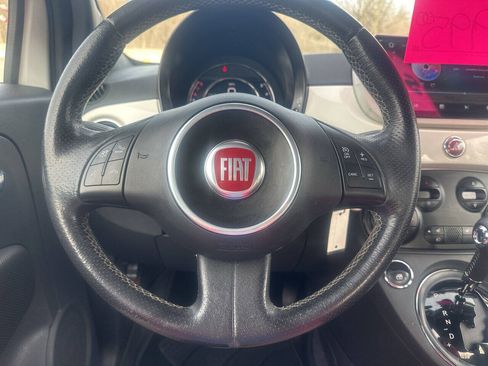 Used 2015 FIAT 500 Turbo w/ Comfort/Convenience Group FWD image 17