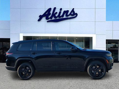 New 2025 Jeep Grand Cherokee L Limited w/ Luxury Tech Group II image 1