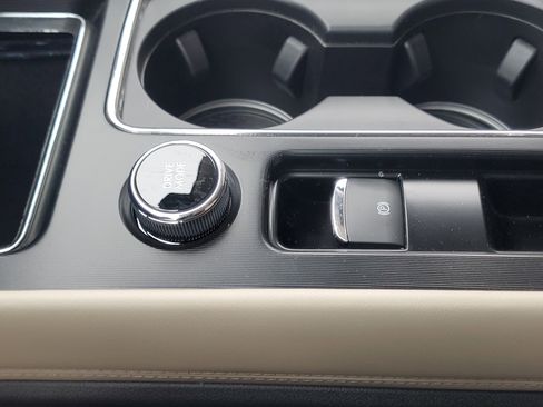 New 2026 Lincoln Corsair Premiere image 22