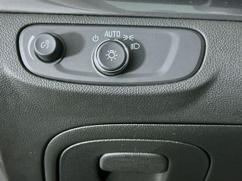 Used 2020 Buick Encore Preferred w/ Safety Package FWD image 17