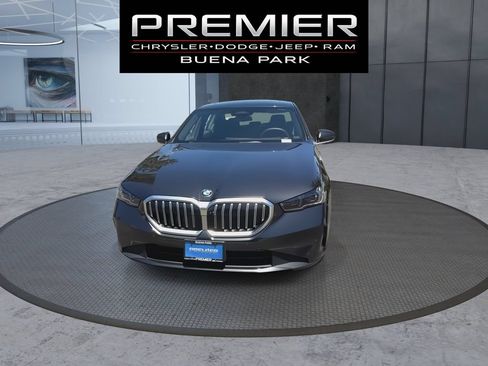 Used 2026 BMW 530i RWD image 3