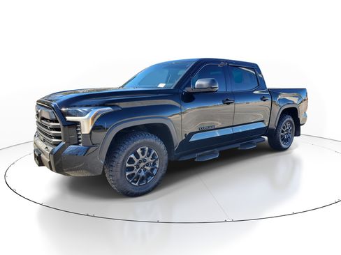 Used 2024 Toyota Tundra SR5 image 3