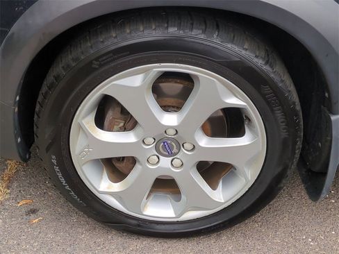 Used 2016 Volvo XC70 T5 Premier w/ Proximity Package image 10