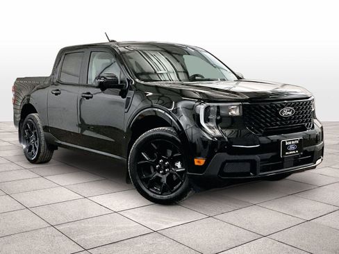 Used 2025 Ford Maverick Lariat w/ Black Appearance Package image 2