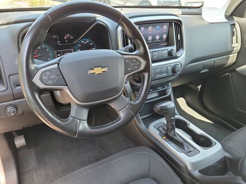 Used 2021 Chevrolet Colorado LT w/ LT Convenience Package RWD image 9