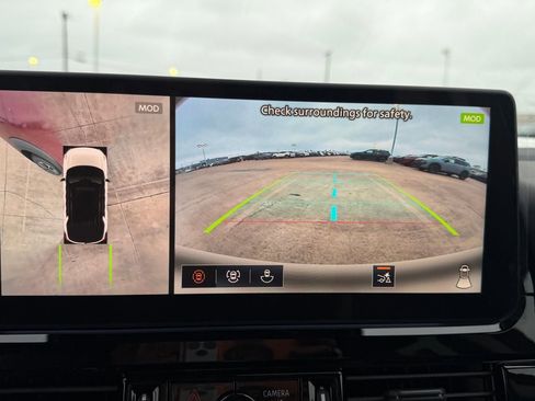 New 2026 Nissan Pathfinder Platinum image 13