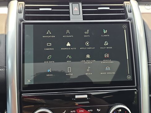 Certified 2025 Land Rover Discovery Dynamic SE AWD/4WD image 25