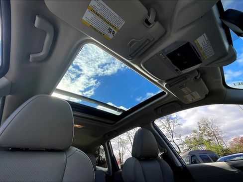 Used 2019 Subaru Forester Limited image 12