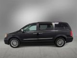 Used 2016 Chrysler Town & Country Touring-L image 5