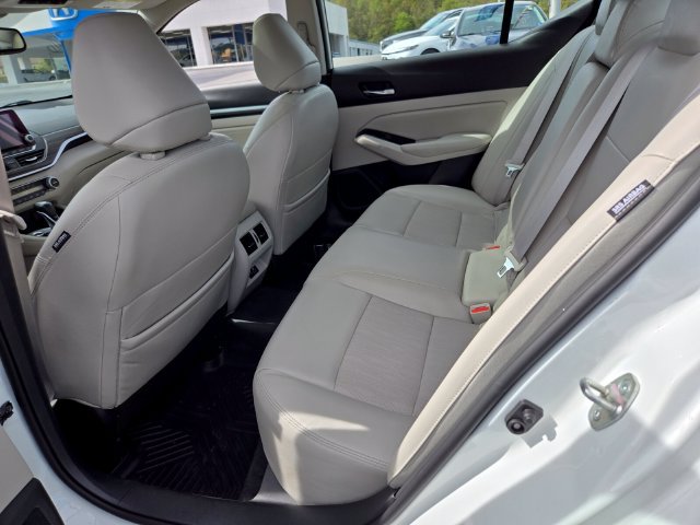 Used 2022 Nissan Altima 2.5 Platinum AWD/4WD image 13