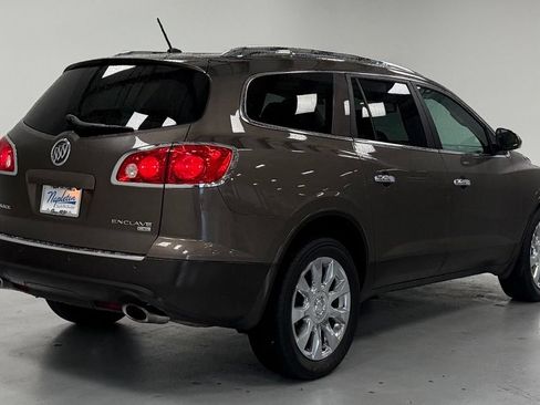 Used 2011 Buick Enclave CXL FWD image 3