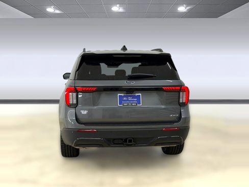 Used 2025 Ford Explorer ST-Line w/ ST-Line Street Pack AWD/4WD image 10
