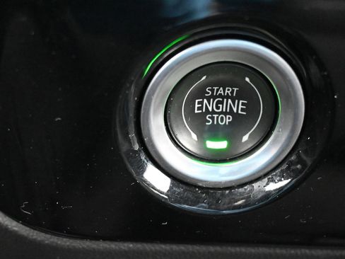 Used 2023 Chevrolet Silverado 1500 LT image 17