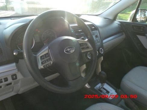 Used 2014 Subaru Forester 2.5i image 8