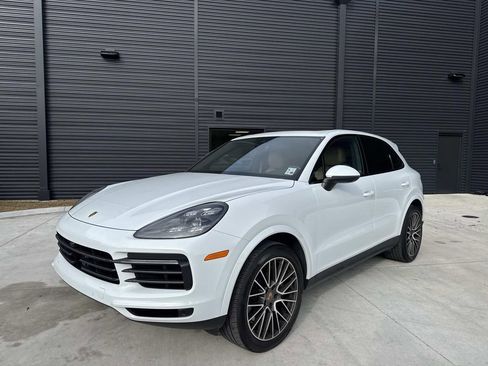 Used 2022 Porsche Cayenne Platinum Edition image 1