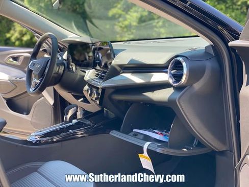 New 2026 Chevrolet Trax LT w/ Driver Confidence Package FWD image 16