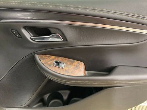 Used 2015 Chevrolet Impala LT w/ Convenience Package FWD image 29