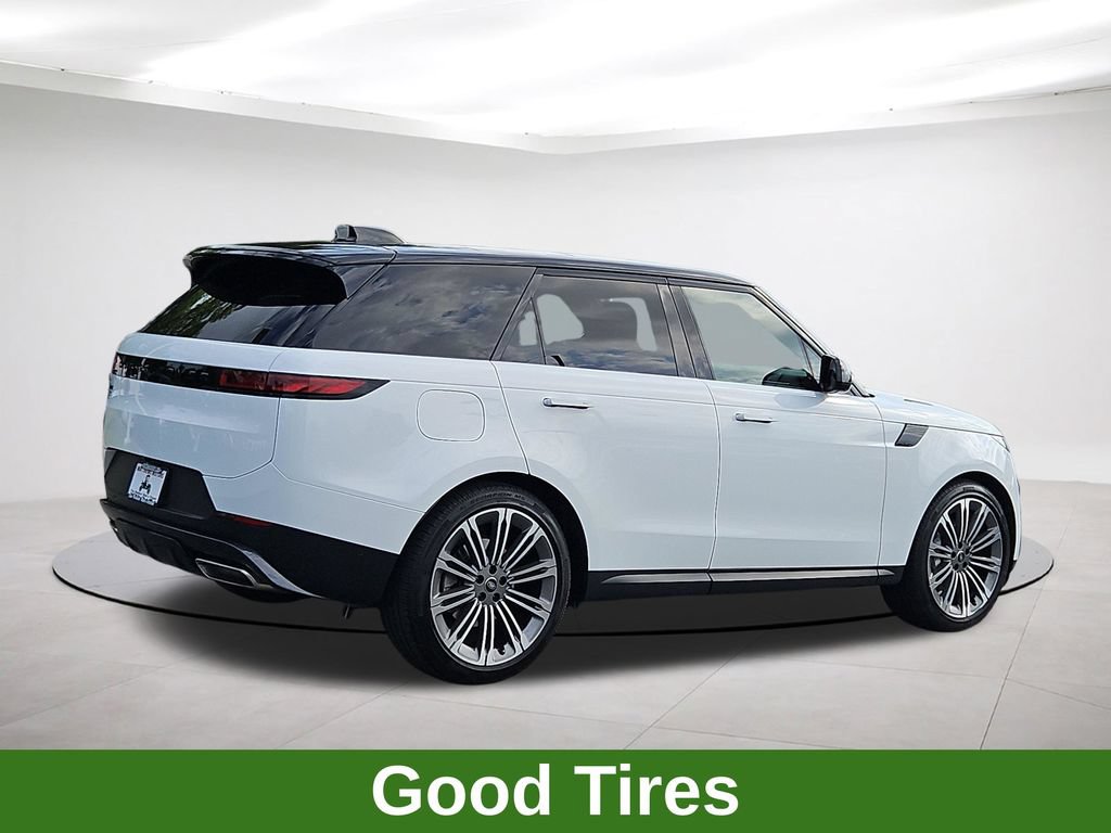 Used 2025 Land Rover Range Rover Sport SE AWD/4WD image 7