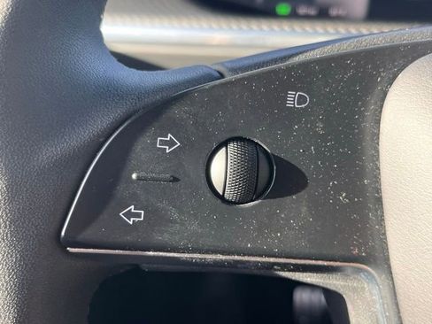 Used 2024 Tesla Model X Plaid image 15