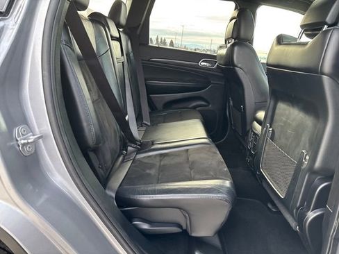 Used 2020 Jeep Grand Cherokee Altitude image 24