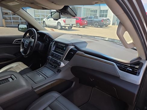 Used 2019 GMC Yukon XL Denali w/ Open Road Package AWD/4WD image 11