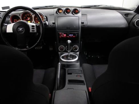 Used 2004 Nissan 350Z Enthusiast w/ Aerodynamics Pkg image 2
