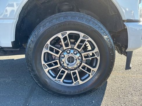 Used 2024 Ford F250 Limited w/ FX4 Off-Road Package image 3