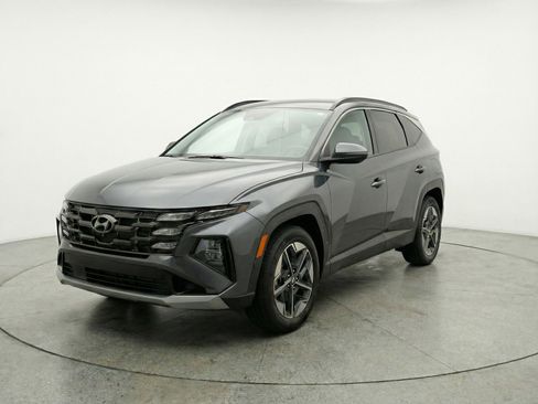 Used 2025 Hyundai Tucson SEL FWD image 3