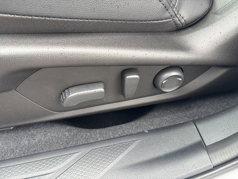 New 2026 Subaru Outback Premium image 19